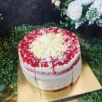 Tort Red Velvet cu Căpșuni - imagine 3